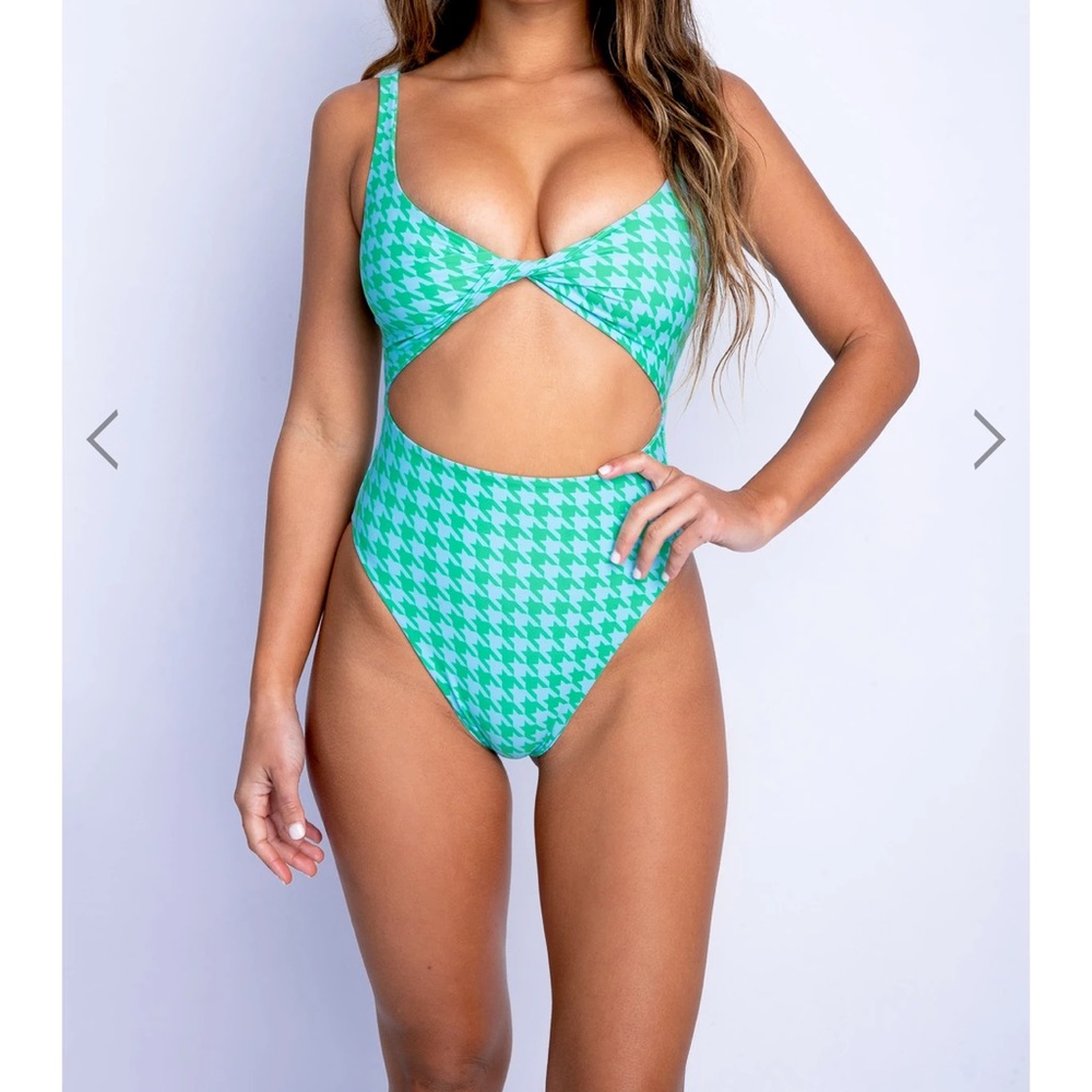 Skate One Piece NWT